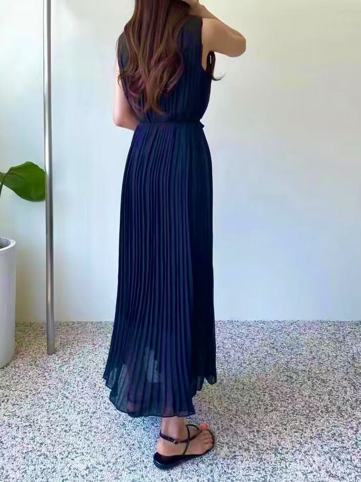 In stock 2026 Japanese Rakuten summer waist-cinching and slimming sleeveless pleated chiffon dress with belt pic 7