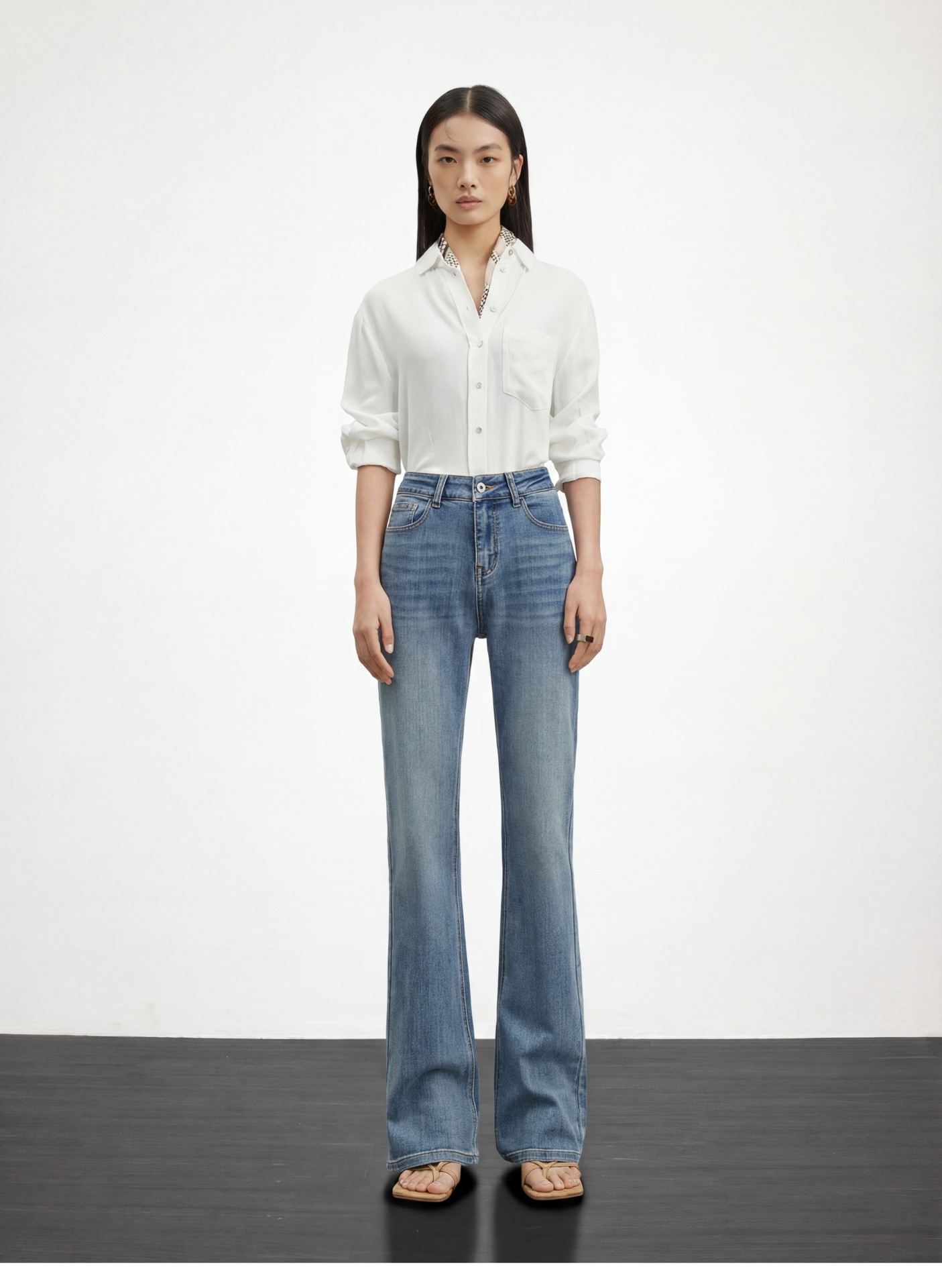 The windbreaker yoga model display clothing model showcases the new design pic 1