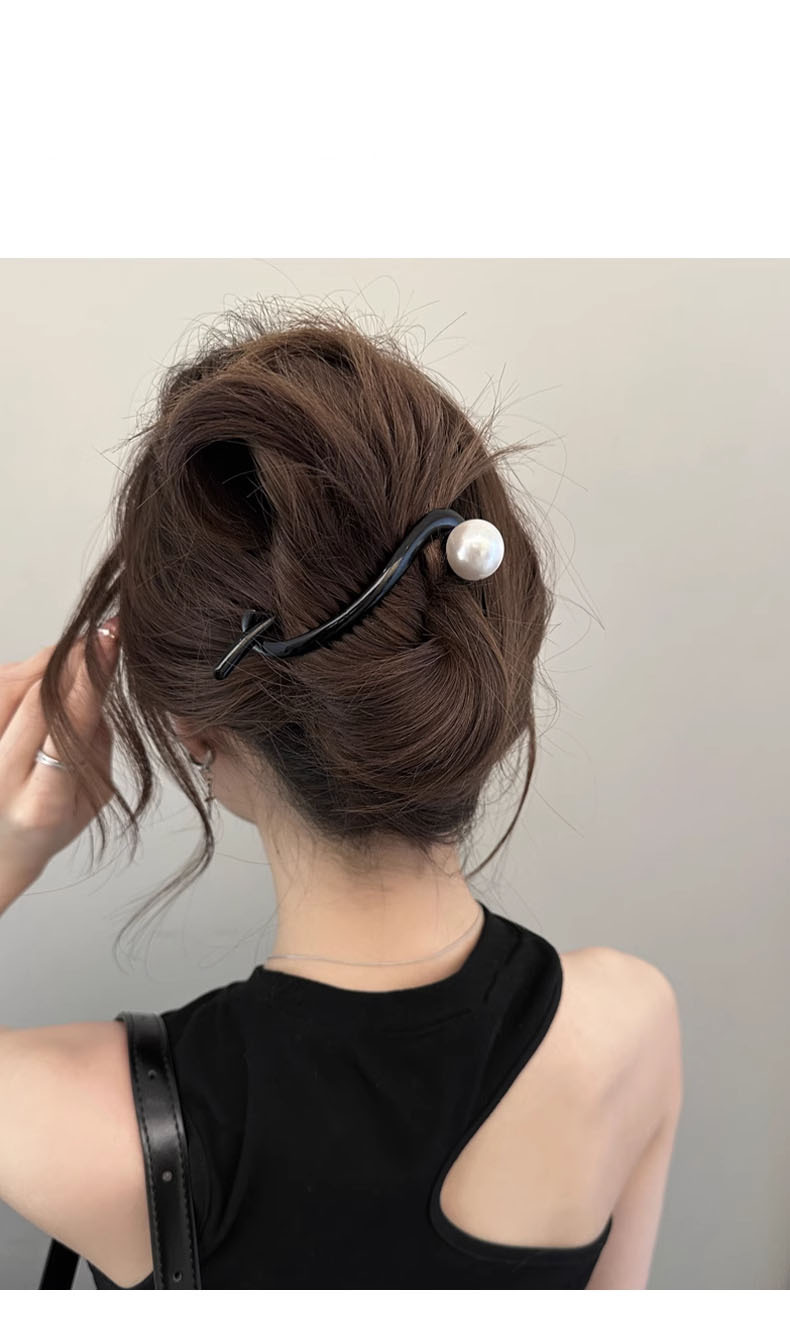 高级感扭扭发夹珍珠一字抓夹女2024新款简约百搭后脑勺鲨鱼夹发饰详情2