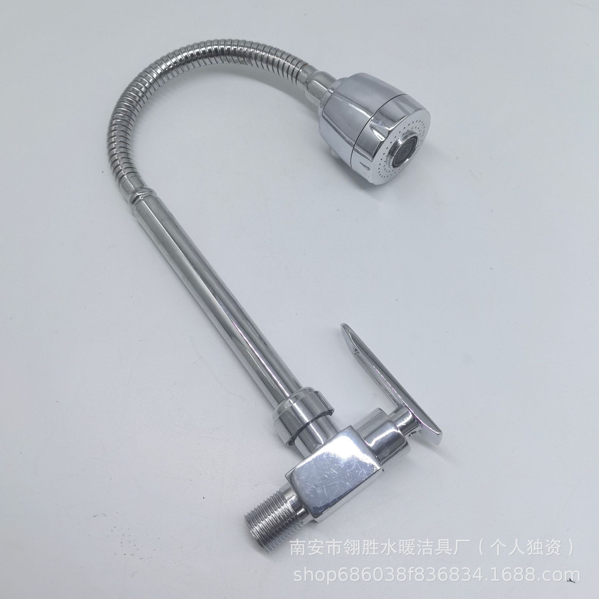 跨境款入墙万向单冷水龙头可旋转菜盆水槽单冷水龙头洗手池水龙头详情6