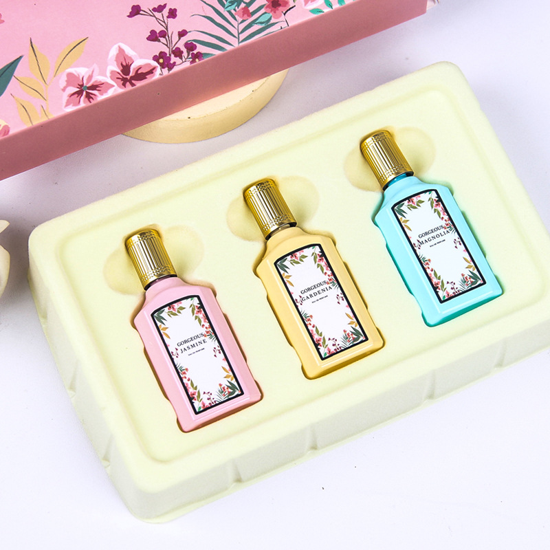 高档大牌女士持久淡香清新绮梦栀子花茉莉Q版梦想花园三件套香水详情29