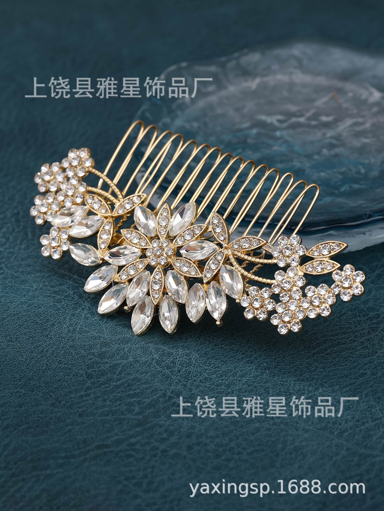 Japanese and Korean fresh water diamond maple leaf small hair comb with updo, bangs and hair clips, versatile headwear for women pic 7