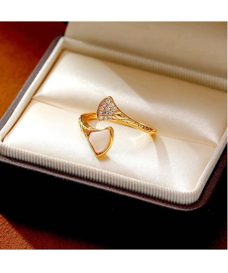 Hyacinth high-end fan-shaped shell ring for women, 2026 new trendy ring, fashionable, light luxury, elegant and high-end open ring pic 4