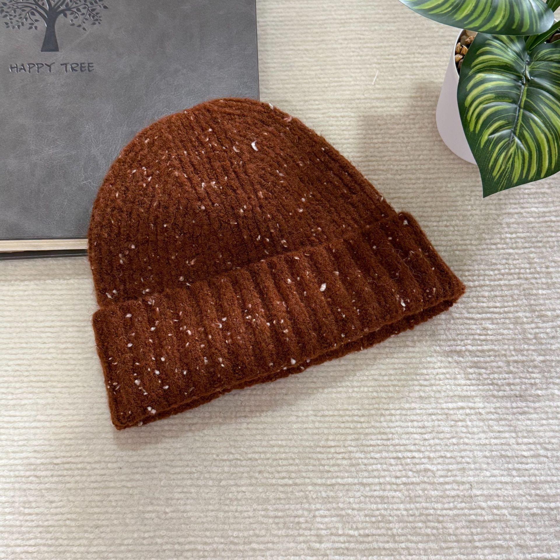 Factory direct sales of versatile and warm knitted caps for both men and women. 2025 Autumn and winter simple commuting style 0305 pic 5