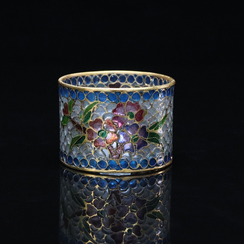 A traditional Chinese cultural craft gift, a cloisonne enamel transparent blue table cloth buckle pic 4