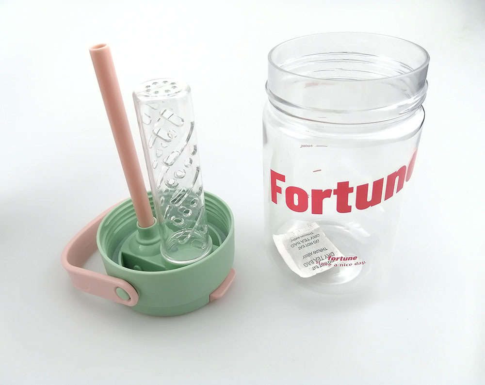 宝宝卡通水杯 婴幼儿学饮水杯  高颜值大容量带吸管茶水分离可爱杯子学生 babycare详情6