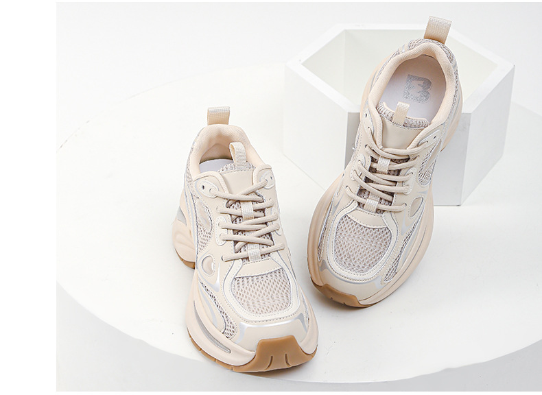 In the autumn and winter of 2025, dad shoes for women are popular thick-soled, versatile, casual, anti-slip, height-increasing, soft-soled, and lightweight sports shoes pic 30