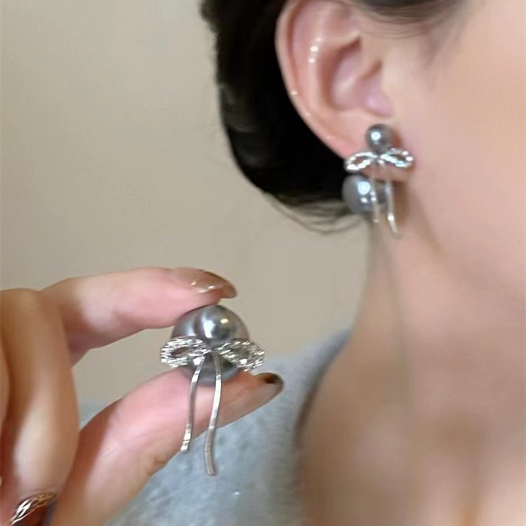 High-end bow, niche and light luxury tassel earrings, feminine charm, 2025 Spring/Summer collection, best-selling alloy earrings pic 15