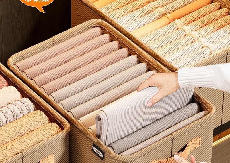 Сборная одежды, настольный стол, игрушки, коробки для шкафов, брюки, предметы для сбора корзины в комнате отдыха pic 3