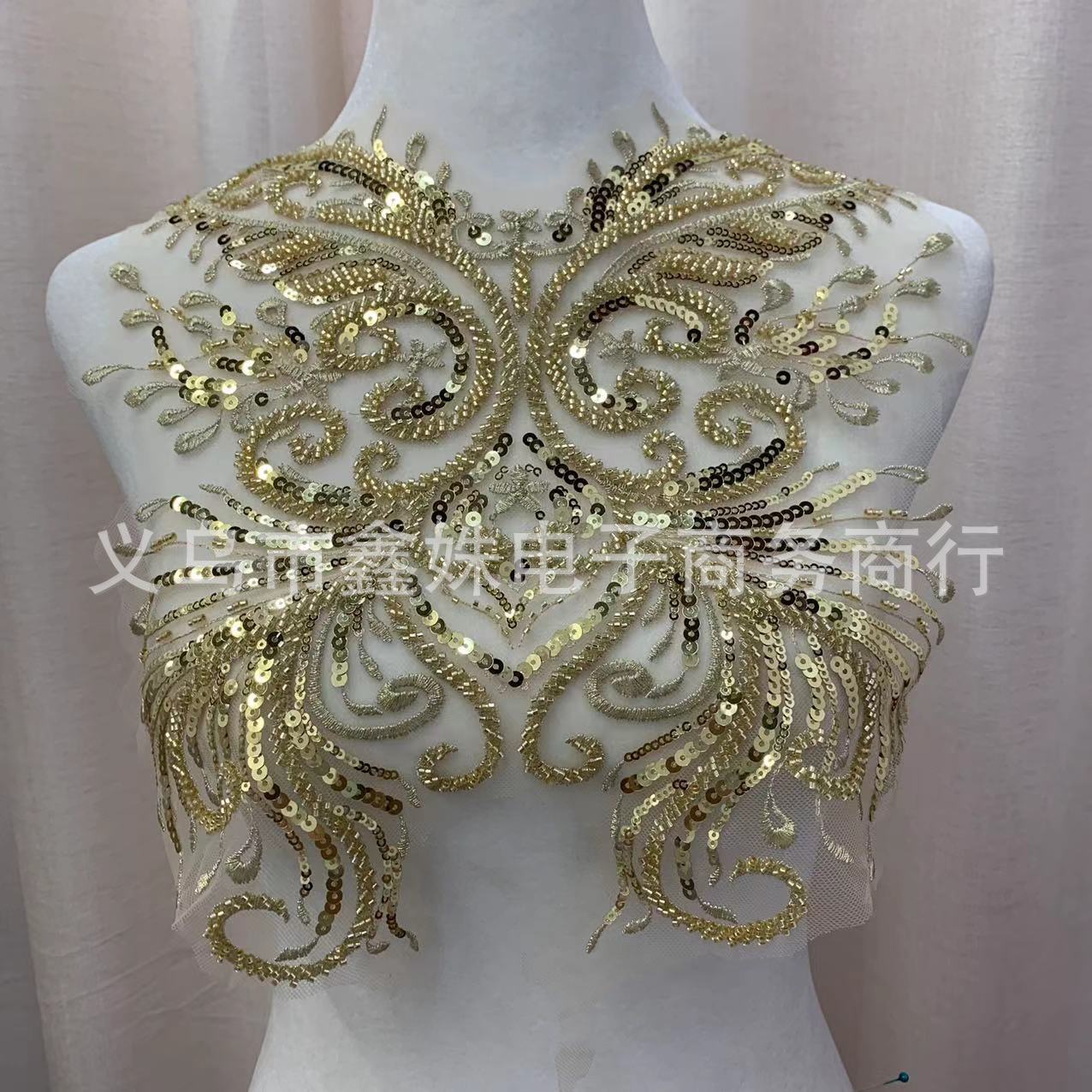 New DIY accessories are available for flower-patterned brooches, beaded tubes, sequins and dance-style clothing pic 3