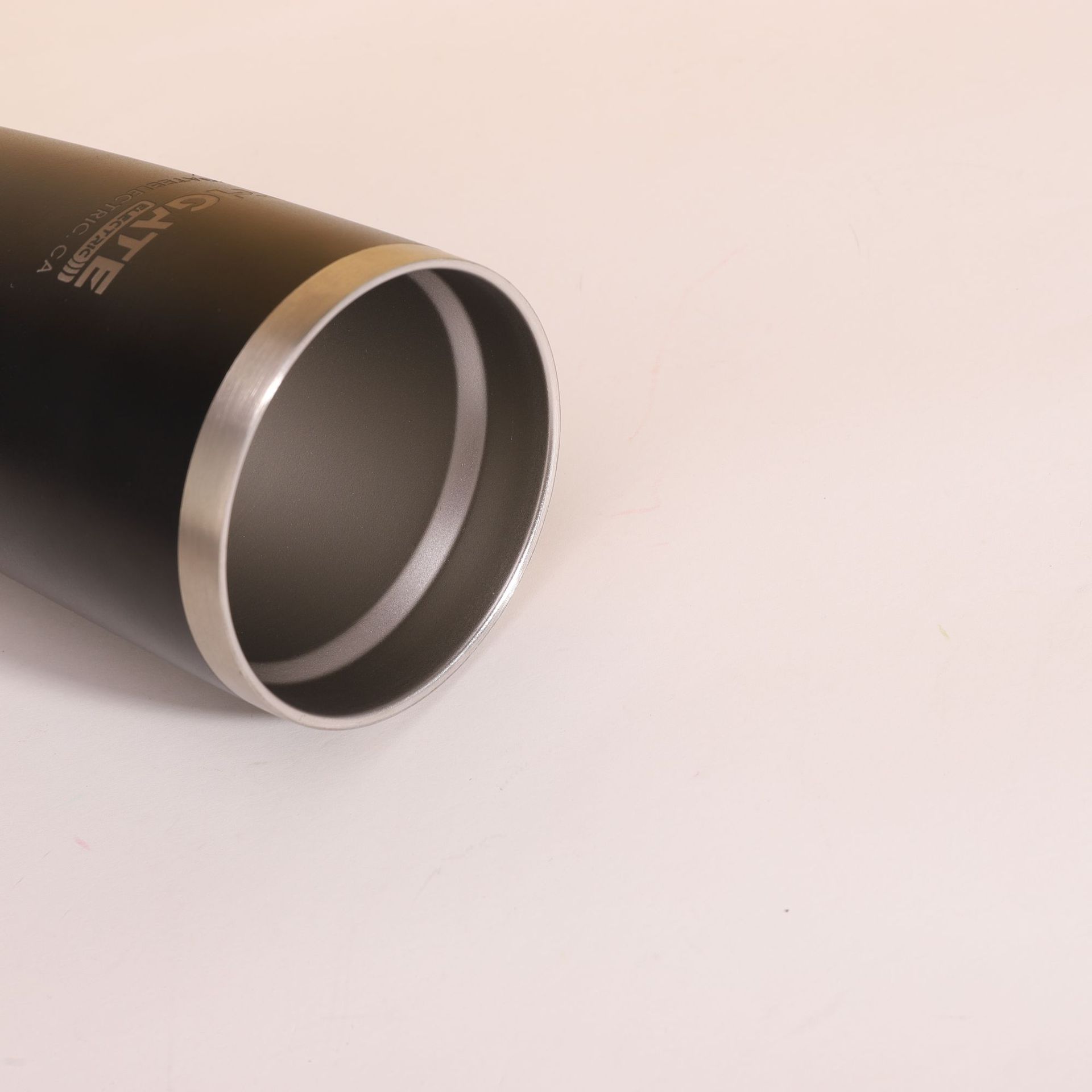 New American-style solid color 20oz powder-coated car cup, 304 stainless steel large-capacity vacuum portable water cup, insulated cup pic 16