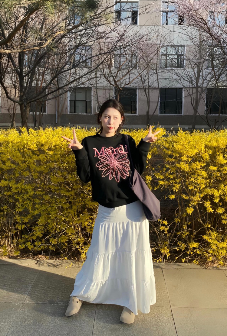 现货韩国潮牌Mardi卫衣女小雏菊24新款印花圆领上衣一件代发详情31