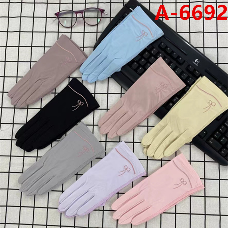 Wholesale of thin adult UV-resistant breathable full-finger gloves with anti-skating silk sleeves and exposed finger touch screens pic 1