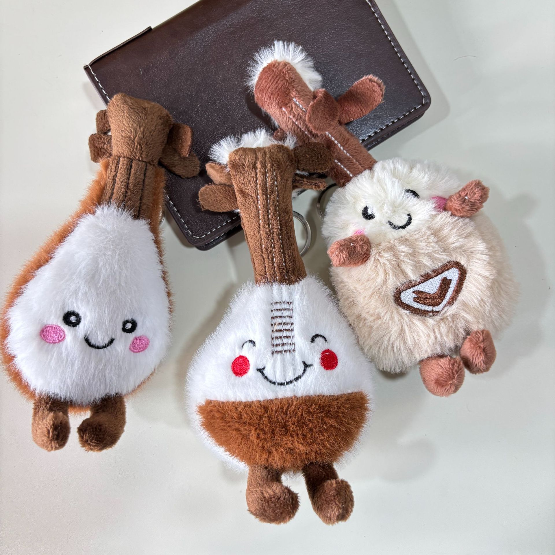 Music simulation plush toys, guitar, pipa, plush doll, figurine, bag, pendant, keychain, doll, and small toys pic 14