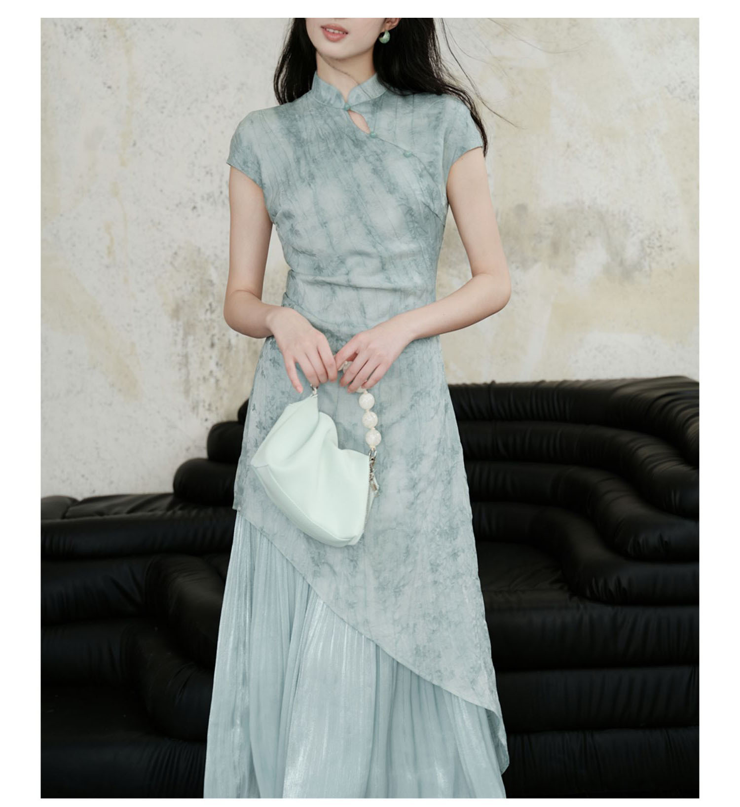 新中式轻国风改良蓝色连衣裙女2024夏新款气质修身包臀温柔风长裙详情14