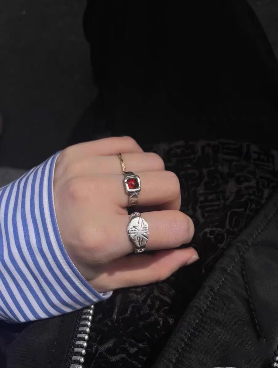 韩系小众设计mars25自制复古手工捶打纹红宝石戒指叠戴高级感指环详情4
