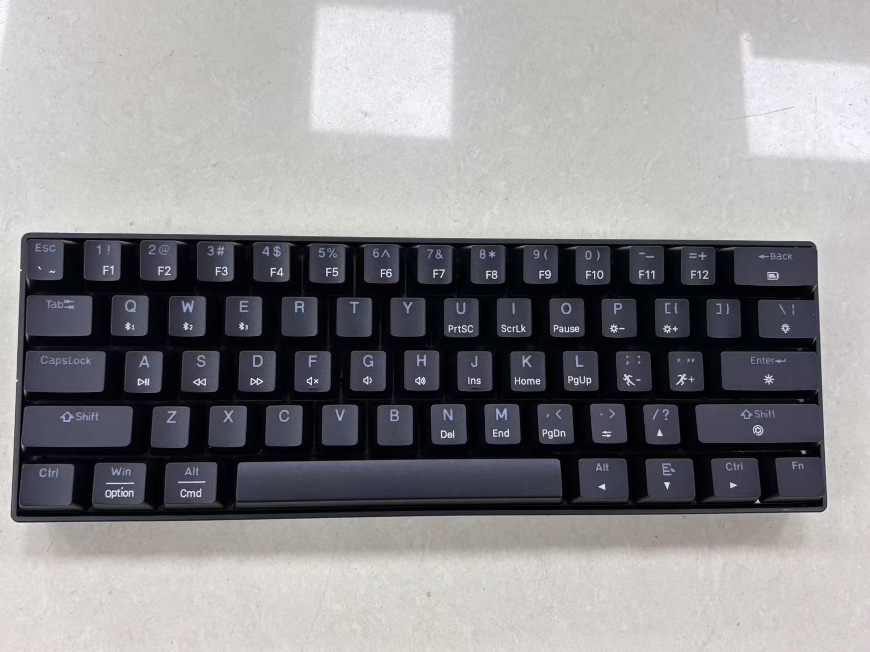 蓝牙三模机械键盘61键RGB发光茶轴电竞无线游戏键盘 工厂热销详情20