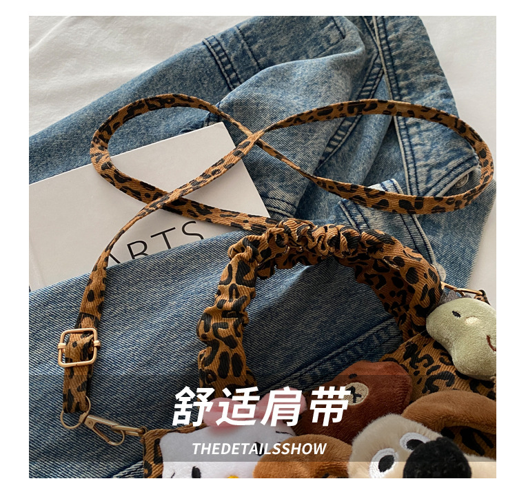 超火小众豹纹帆布包包女款秋冬流行百搭斜挎包可爱卡通手提水桶包详情5