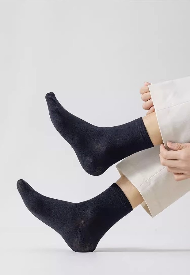 日抛黑白灰纯色中筒袜子免洗袜子男女薄款四季休闲商务袜一次性袜详情15