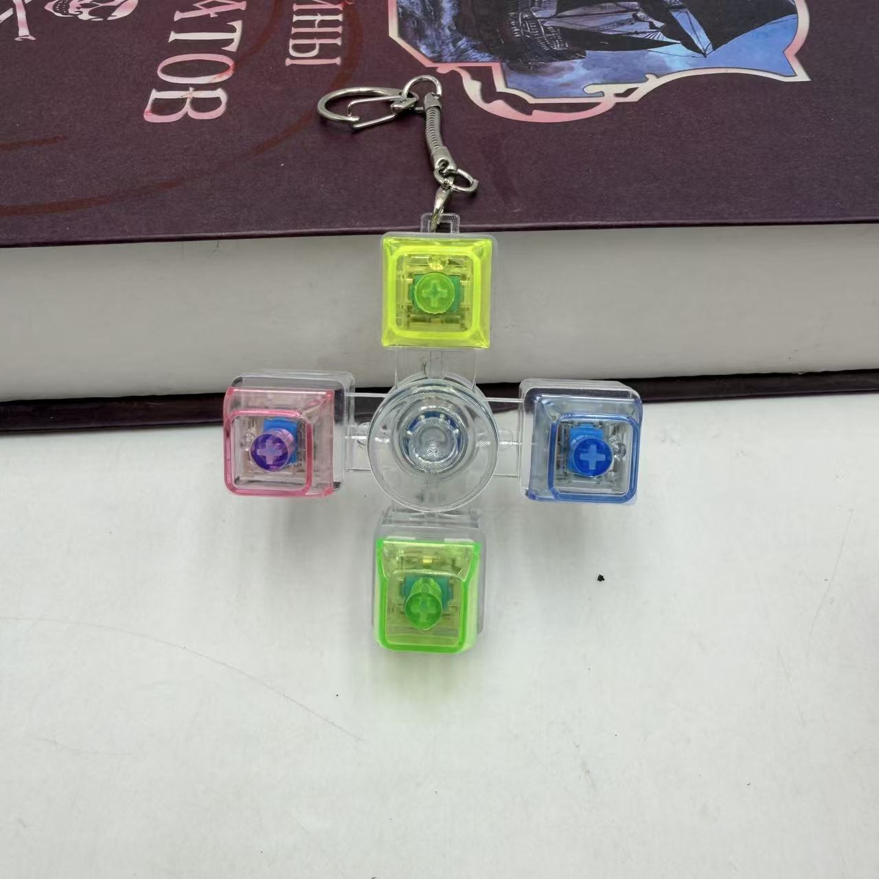 跨境按键陀螺键减压按键机械轴玩具创意按键发光电子键盘详情1