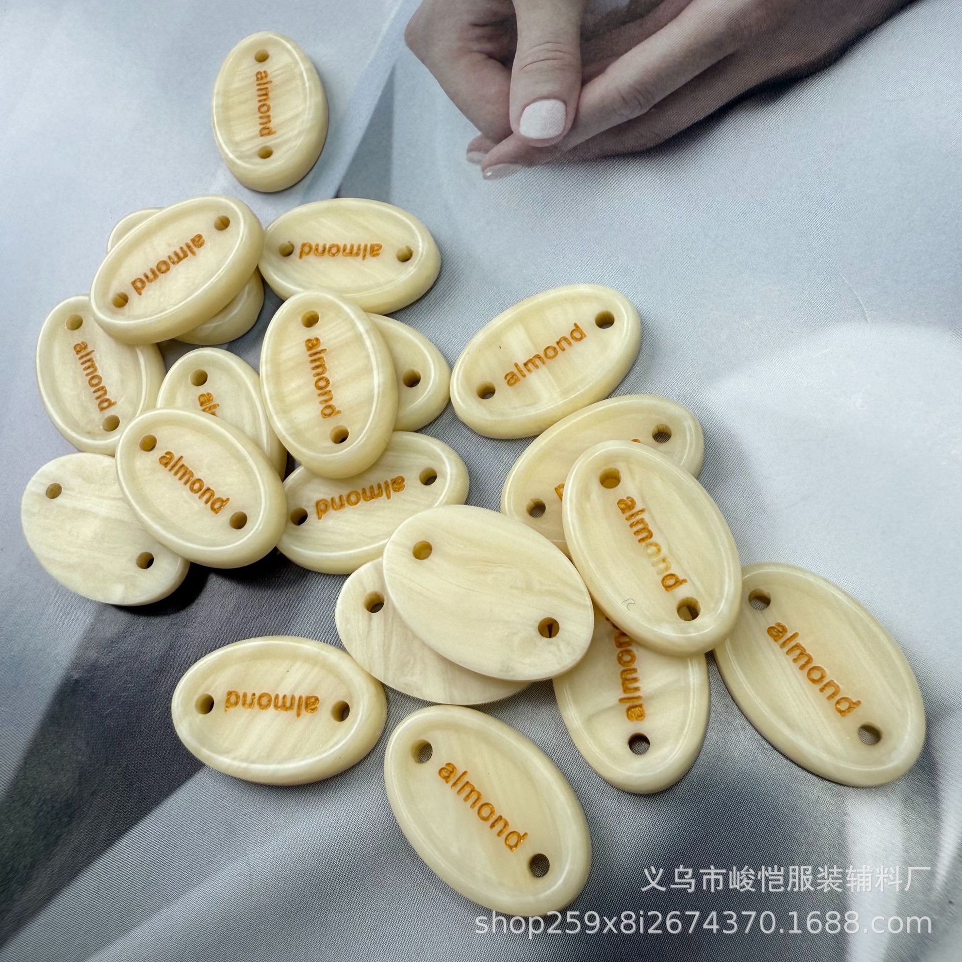 爱心标牌树脂仿贝壳彩色扣子异形不规则纽扣毛衣衬衣针织衫小铭牌详情24