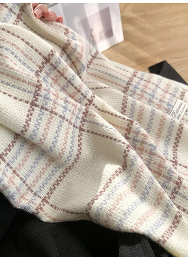 秋冬新款韩系氛围感白色围巾仿羊绒格子针织保暖披肩高版女士批发详情10