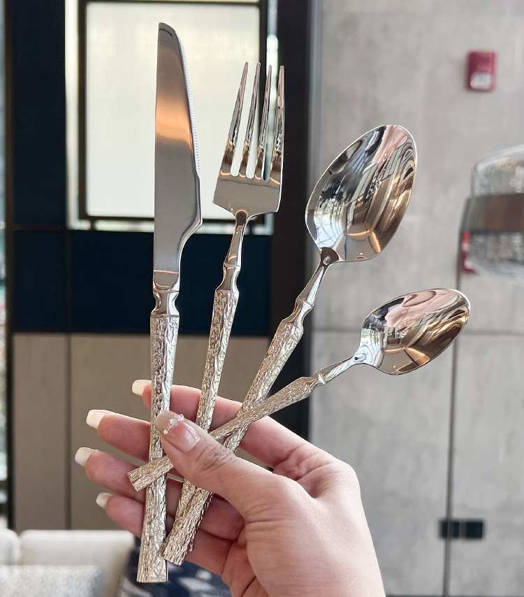 欧式轻奢小蛮腰 304不锈钢锤纹刀勺叉家用餐厅餐匙牛排意面三件套详情3