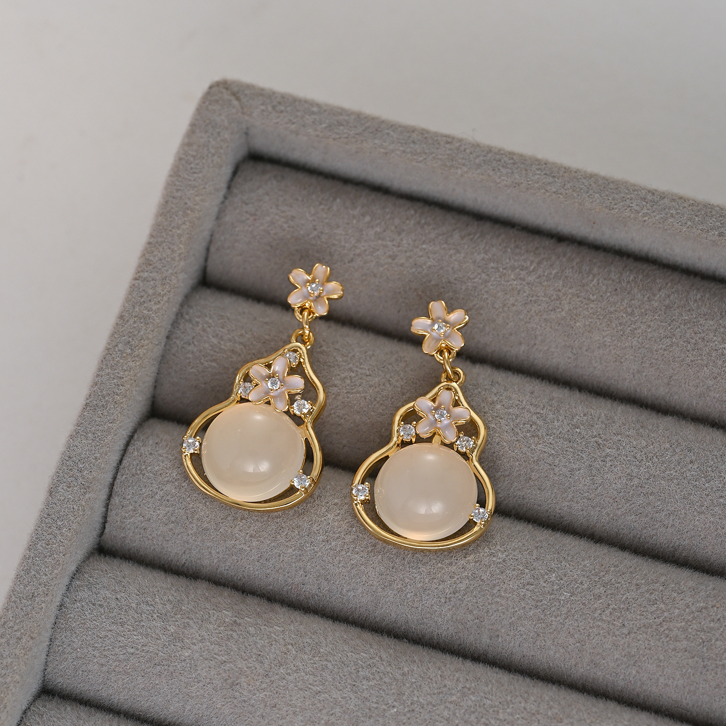 新中式玉髓葫芦耳钉高级感时尚气质精致耳环小众设计S925银针耳饰详情7