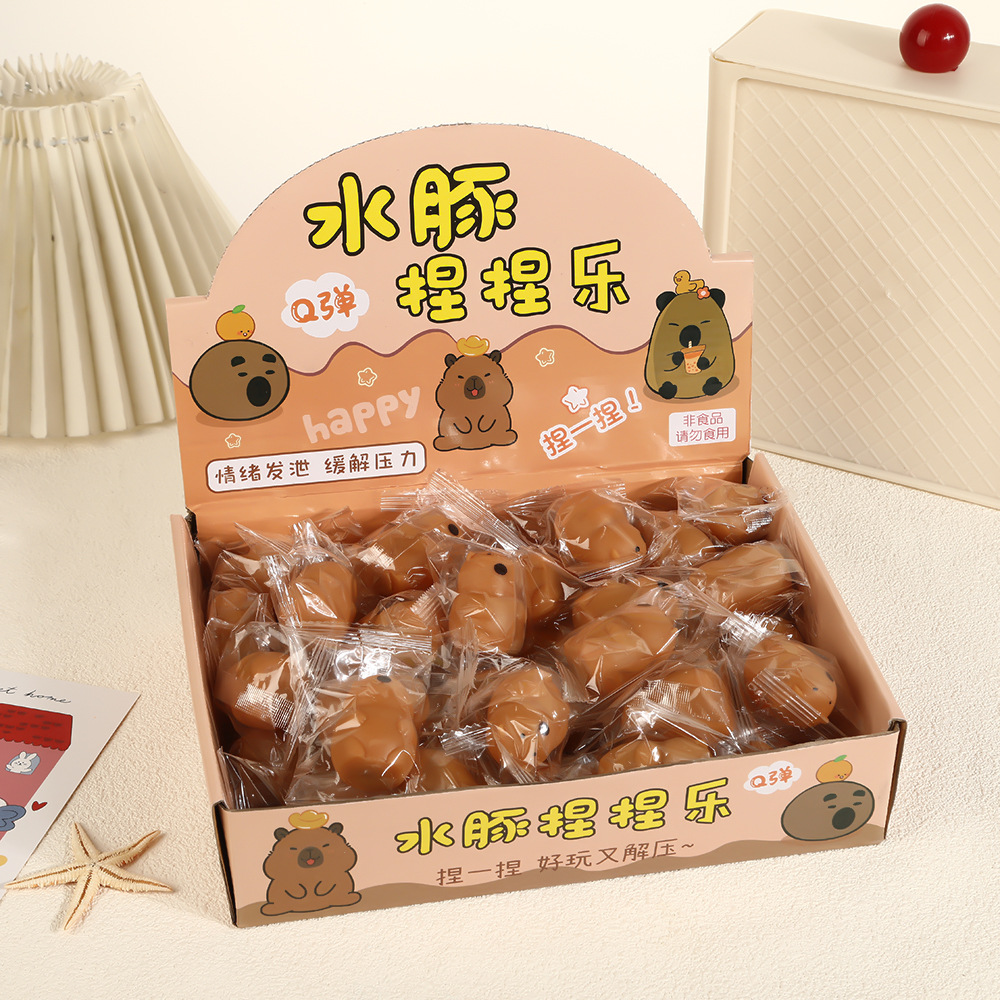 可爱迷你卡皮巴拉捏捏乐慢回弹发泄减压水豚玩具夜市摆摊解压动物详情5