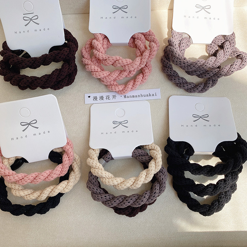 Three thick, durable and highly elastic rubber bands, adult hair ties, black hair ties and hair bands, simple leather cases for tying hair pic 2