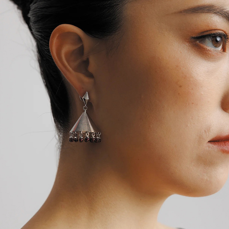 复古螺旋纹理石榴石耳环小众设计个性时尚耳饰轻奢高级感风铃耳坠详情10