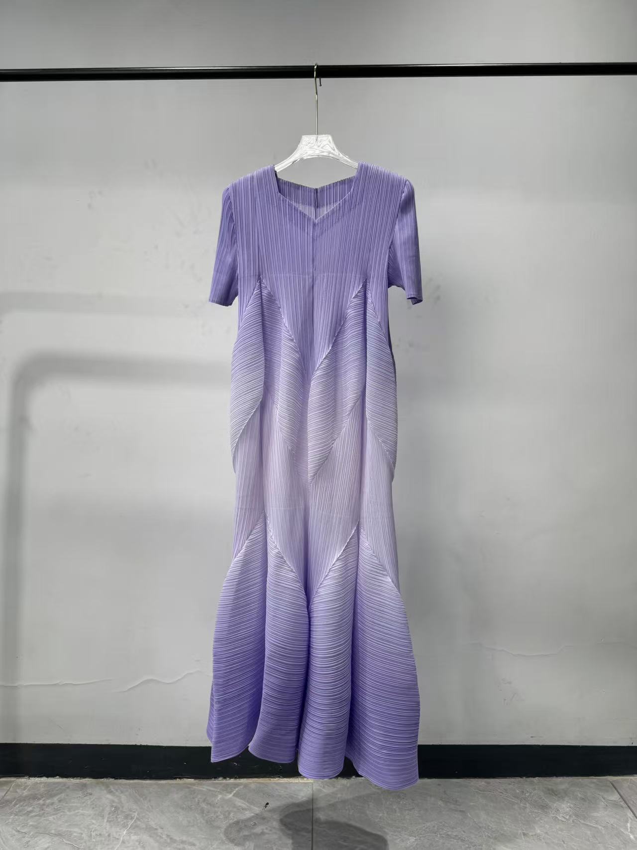 三宅专柜冷淡风女装高级感连衣裙设计感褶皱廓形短袖蛋糕公主裙子详情16