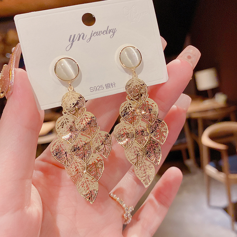 一叶暴富镂空树叶流苏耳环女s925银针圆形猫眼石气质网红长款耳饰详情15