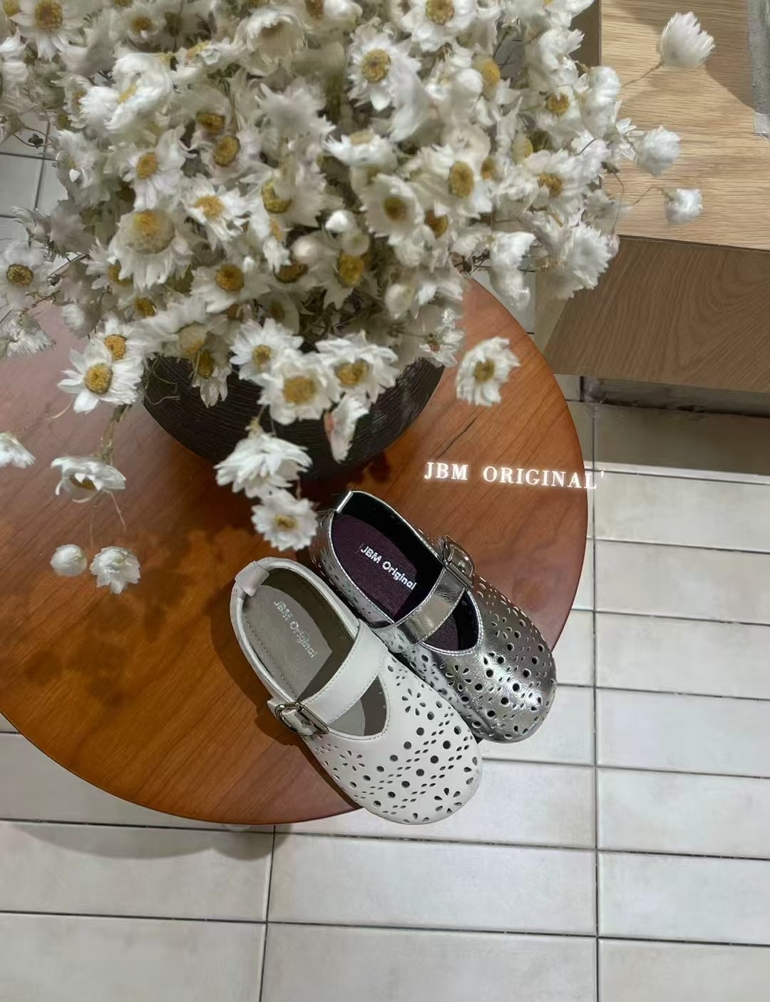 女童镂空韩版小皮鞋JBM春夏季新款银色公主鞋软底女孩玛丽珍鞋子详情3