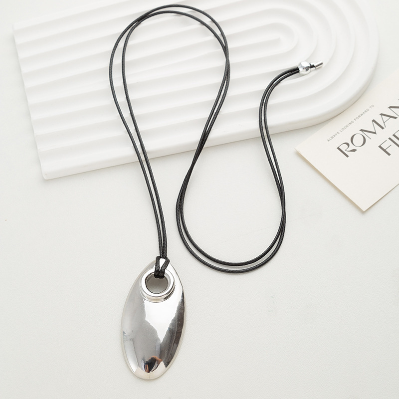 韩国博主同款不规则几何爱心吊坠项链抽拉可调节毛衣链小众时尚详情4