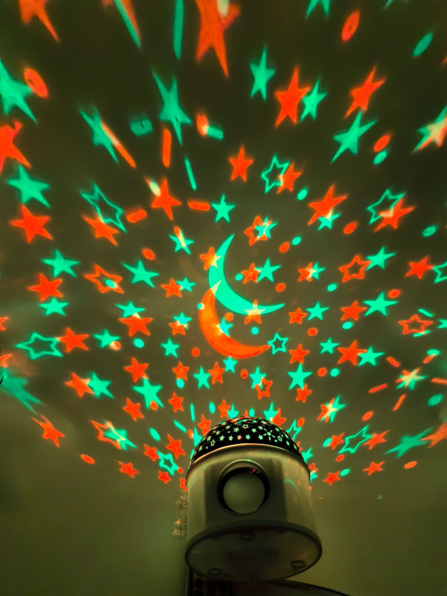 七彩旋转灯小夜灯闪光灯房间蹦迪氛围灯爆闪舞台装饰灯蓝牙音响灯详情15