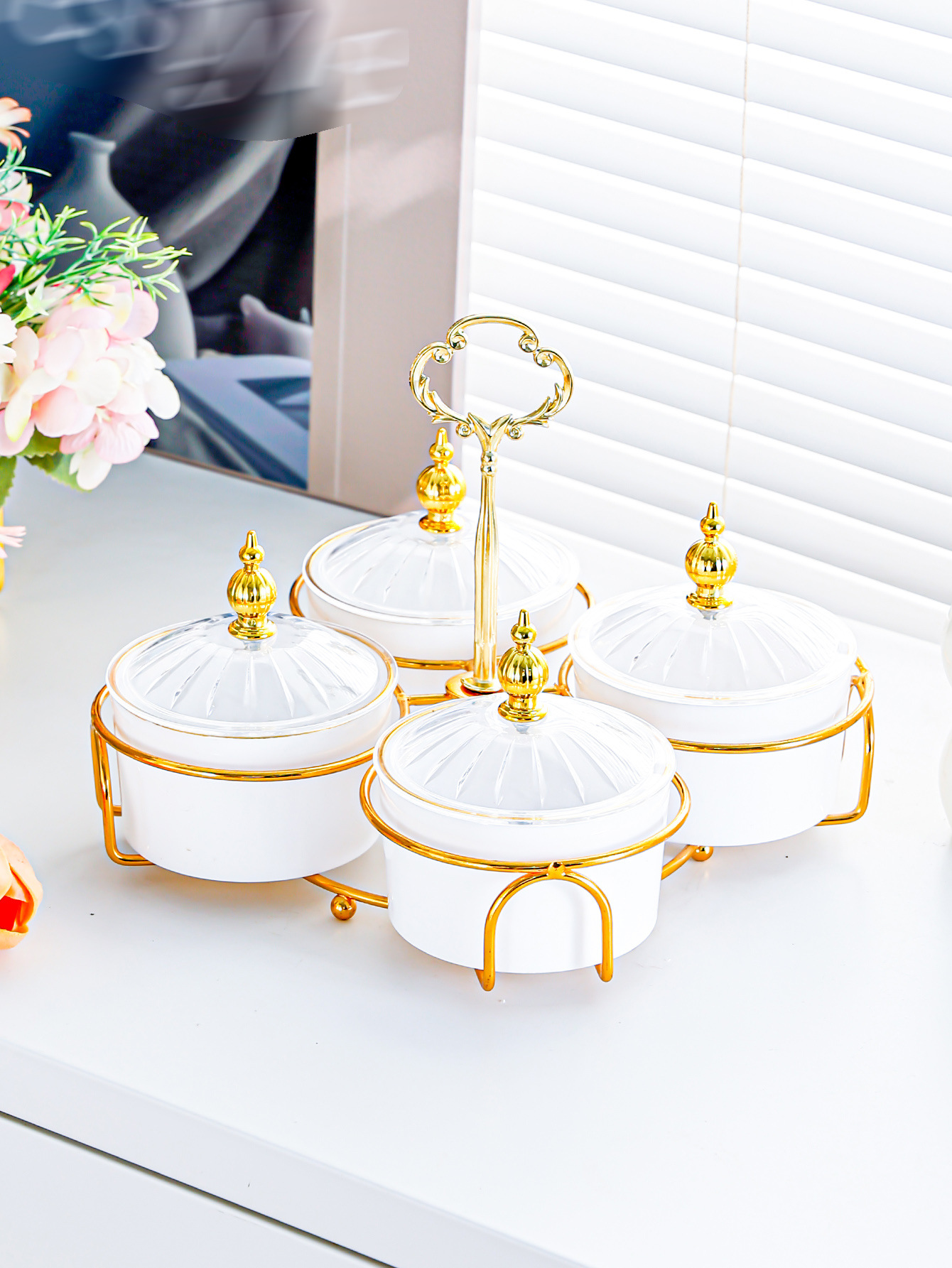 北欧干果碟零食盘小吃碟透明圆形水果盘点心分格盘铁艺带盖盒详情14