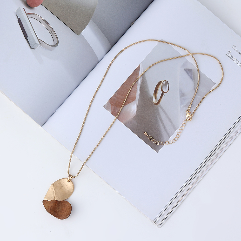 跨境饰品亚马逊爆款流行欧美风几何桃心爱心项链木头女长款毛衣链详情6