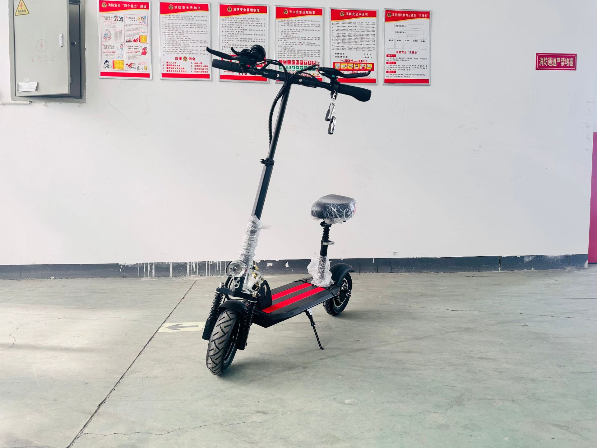 工厂直营电动滑板车10寸便携可折叠站骑小型电动车上班代驾代步车详情20