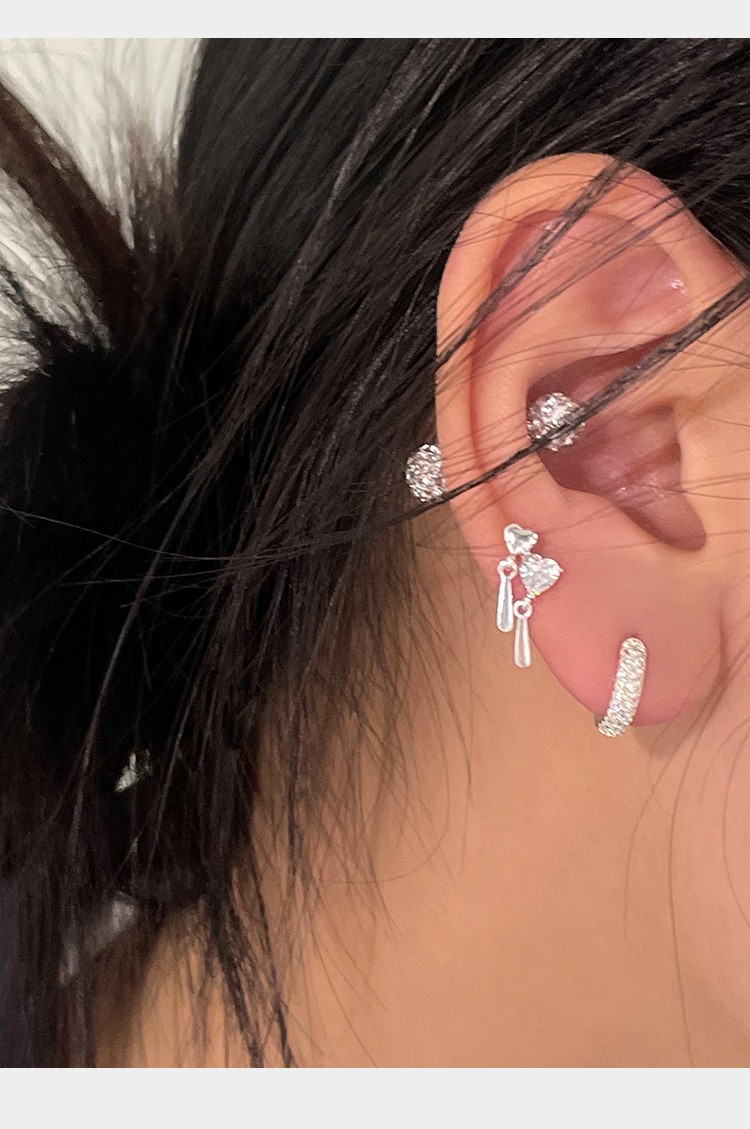 999 sterling silver exquisite zircon heart-shaped small ear studs for women on Instagram, a unique and high-end style of Korean-style sweet earrings pic 5