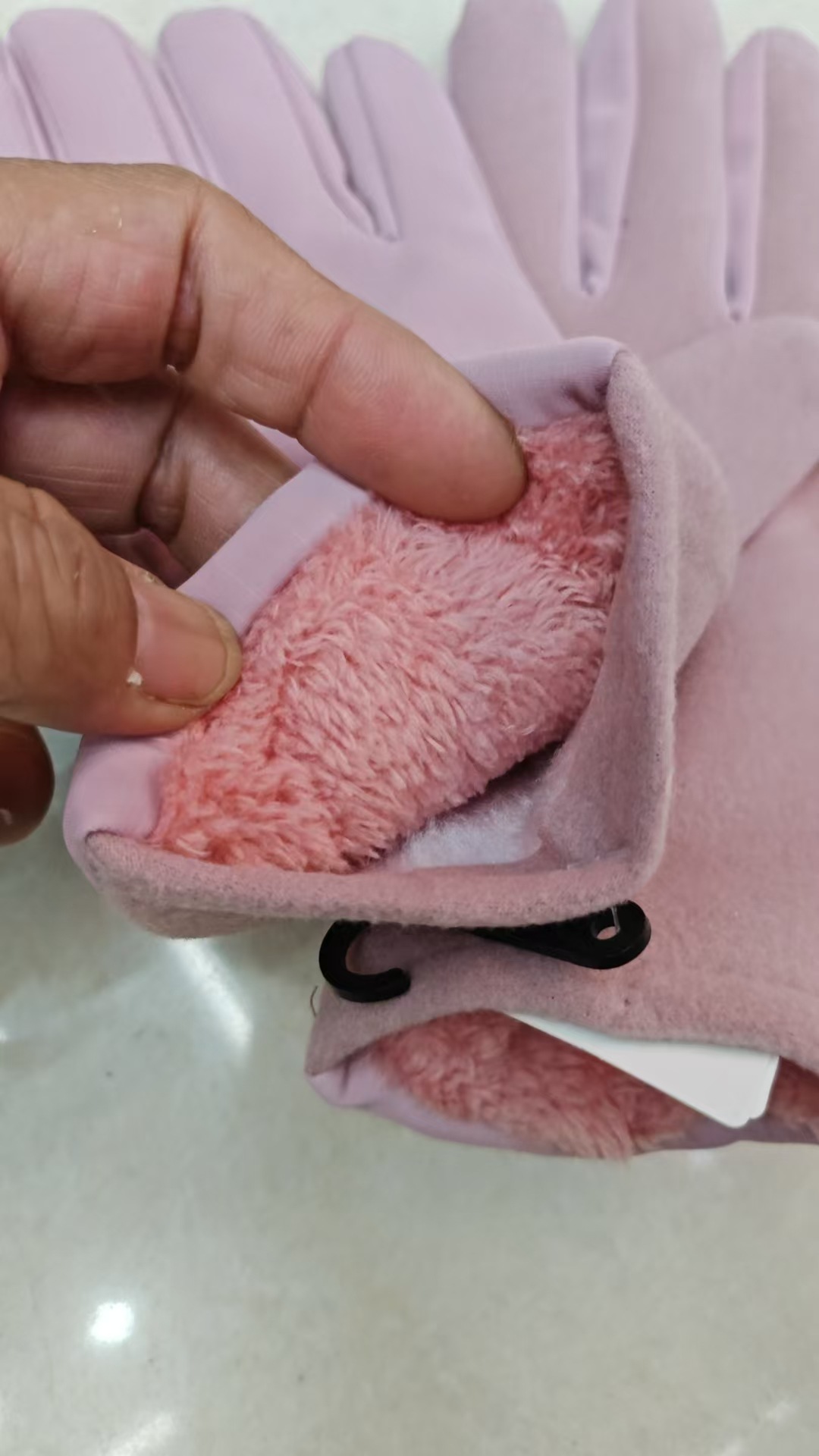 Adult warm gloves for autumn and winter, with added fleece and cotton, windproof and waterproof, full-palm touch screen color contrast design, fashionable and sporty style pic 3