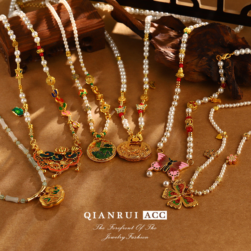 New Chinese-style retro peace lock butterfly pearl necklace for women, elegant and sophisticated, fashionable and versatile, exquisite collarbone chain pic 21