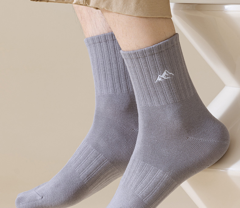 新款秋冬男士长筒运动袜款黑色简约风中筒棉袜学生袜跨境货源详情17