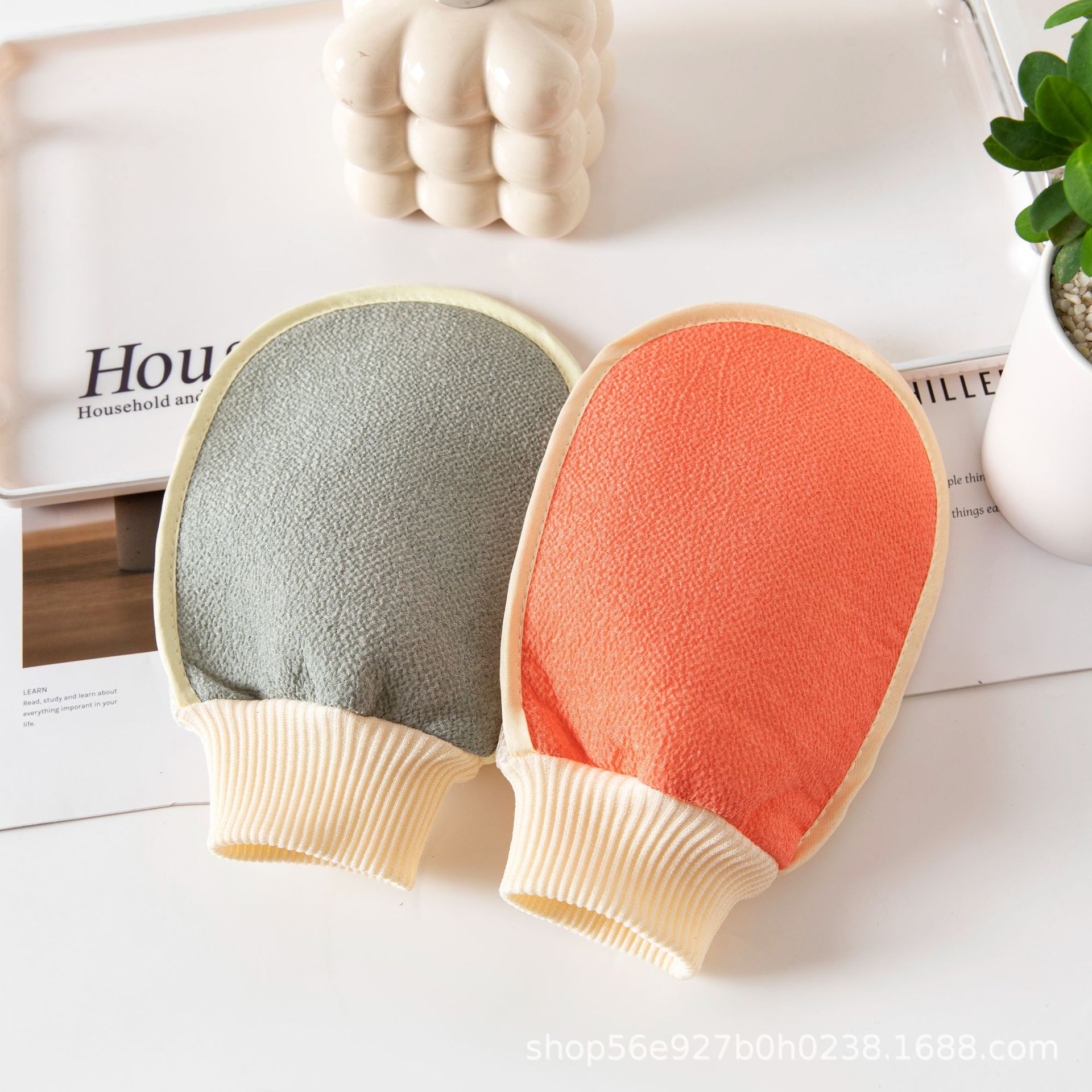 250D粗砂新款加厚复合搓澡手套男女通用家用沐浴用品搓灰下泥神器详情3