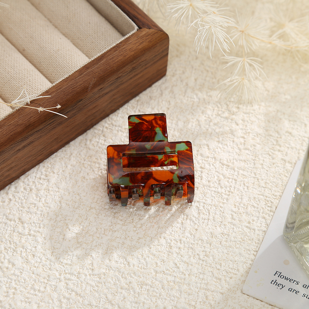 韩版豹纹醋酸方块镂空高马尾夹时尚少女气质简约几何鲨鱼夹子发饰详情10