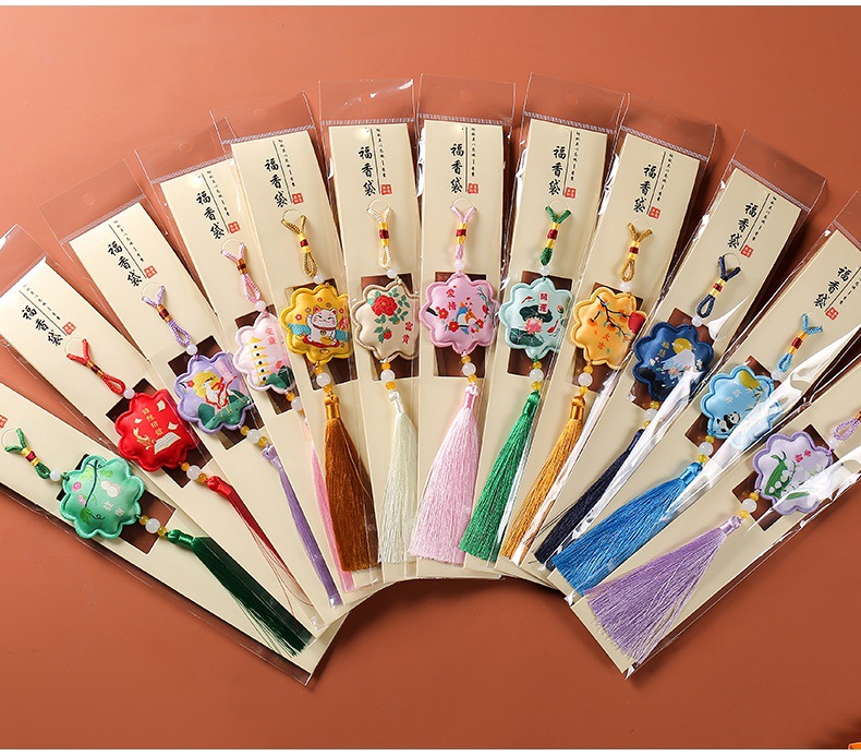New fringed flower-shaped sachets, lucky bags, car pendants, brocade sachets, Hanfu pendants, lucky bags and portable pouches pic 6
