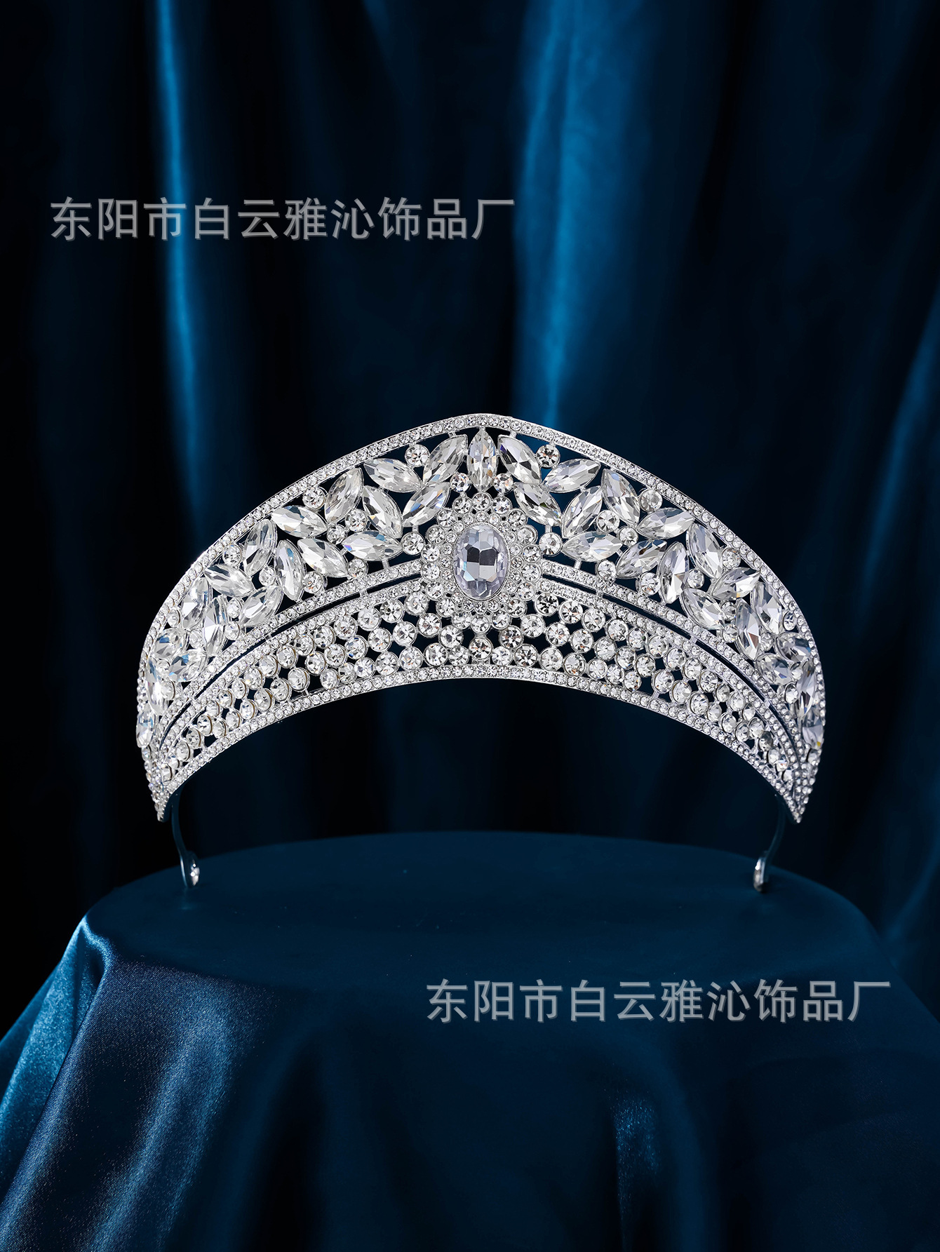 New diamond silver princess headwear, grand wedding dress, super glittering crystal, luxurious goddess bride wedding crown pic 8