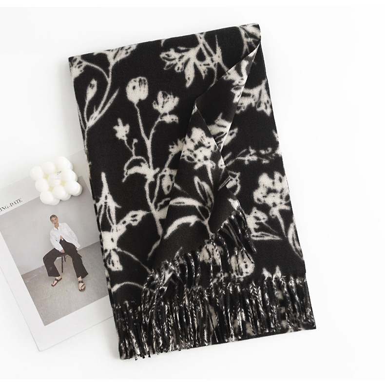 A trendy faux cashmere scarf for women with a sweet and creamy style, autumn and winter printed scarf and scarf, a popular shawl pic 21