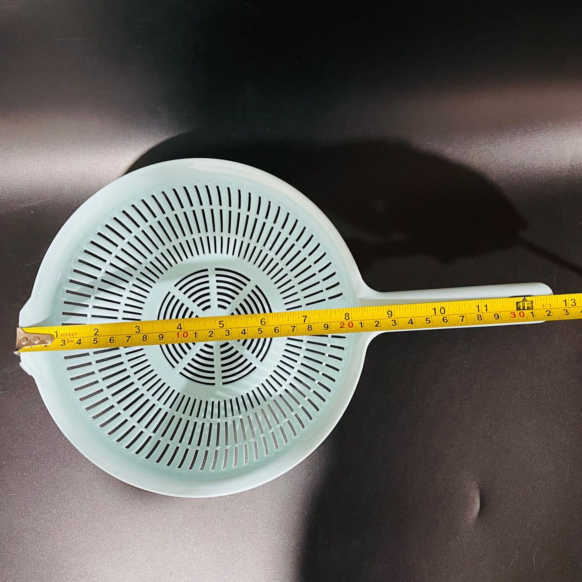 【 Zone 3-13 】 Thickened long-handled draining basket 10/ bundle 360/ piece Thickened long-handled draining basket Vegetable draining basket Handle portable kitchen draining basket 1 yuan 2 yuan wholesale pic 2