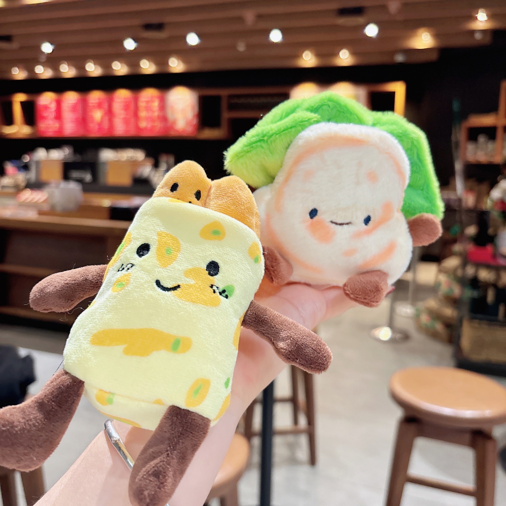 创意水果美食毛绒钥匙扣肉夹馍卡通儿童书包钥匙链可爱少女包挂饰详情19